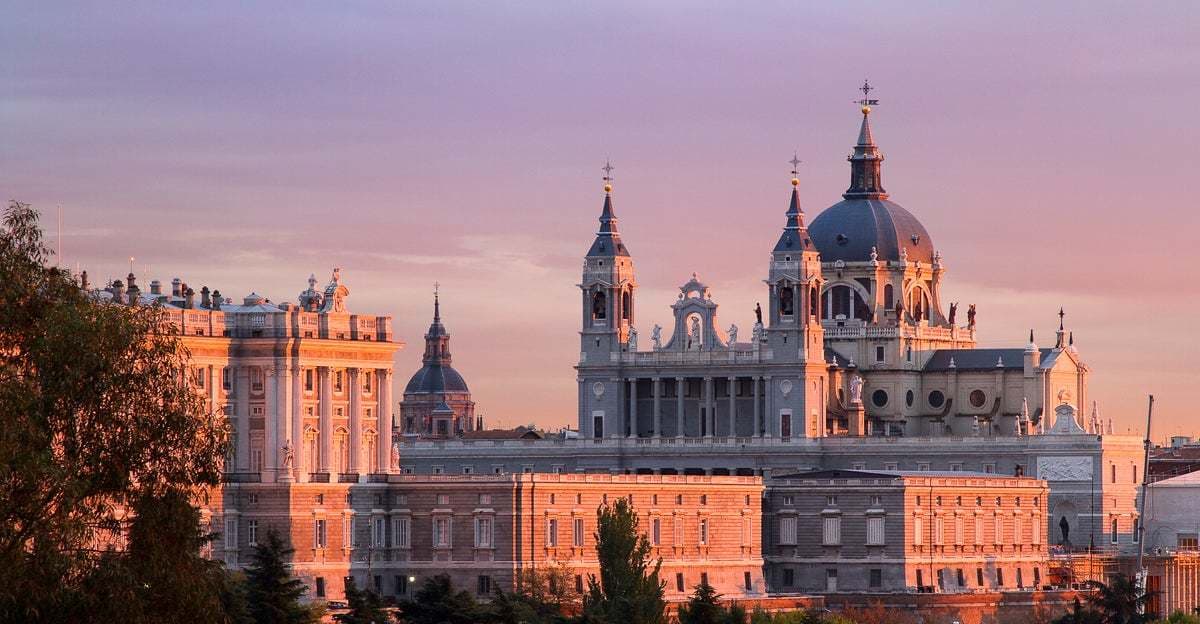 Lugar Almudena Cathedral