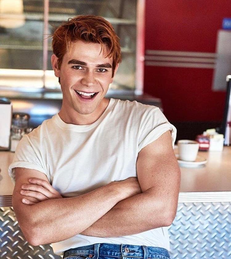 Fashion KJ Apa