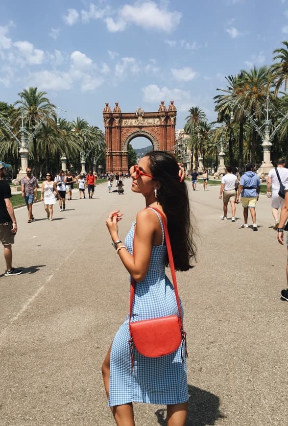 Place Arc de Triomf