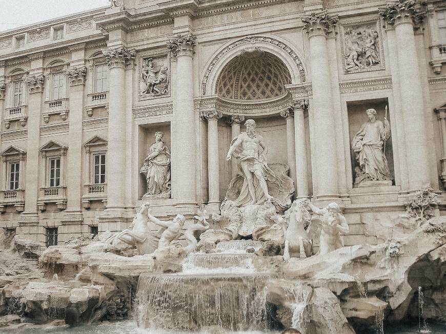 Lugar Fontana di Trevi