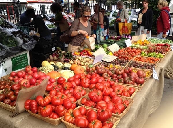 Lugar Growing Communities Farmers Market