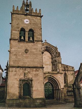 Place Iglesia de Nuestra Señora de la Oliveira