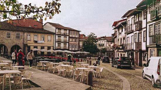 Place Praça de São Tiago