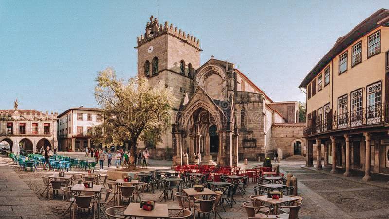 Place Largo da Oliveira