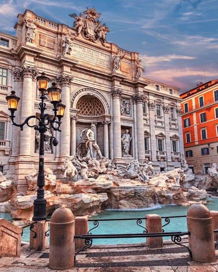 Place Fontana di Trevi