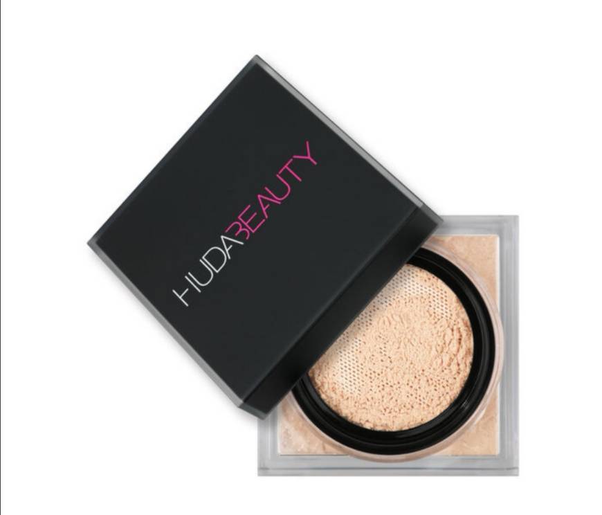 Fashion Easy bake loose powder - Huda Beauty


