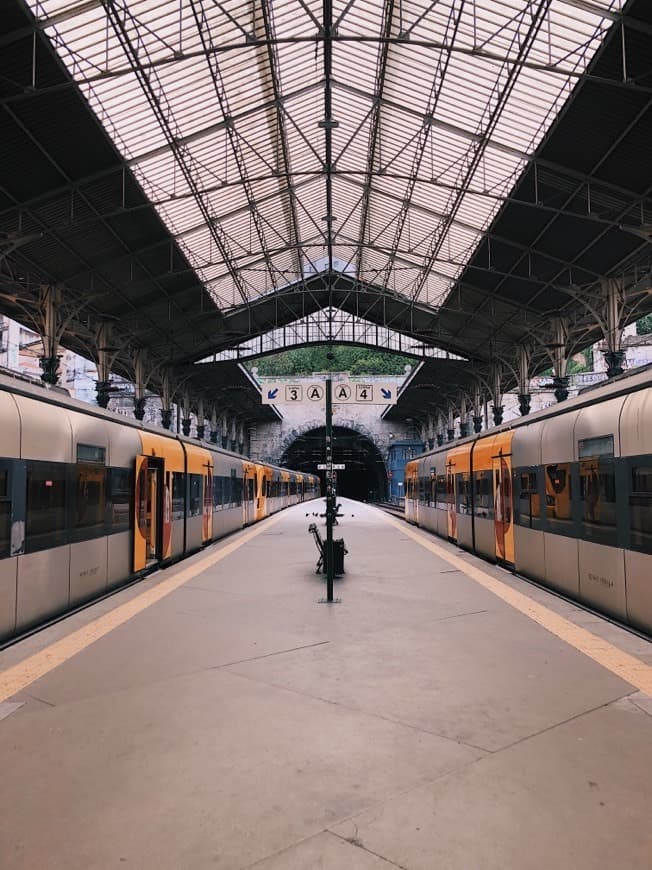 Lugar São Bento station