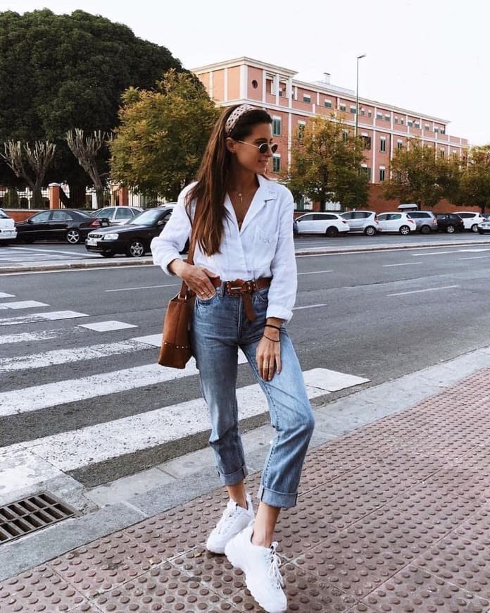 Moda Impossible to fail with jeans and a white shirt 🙏🏼