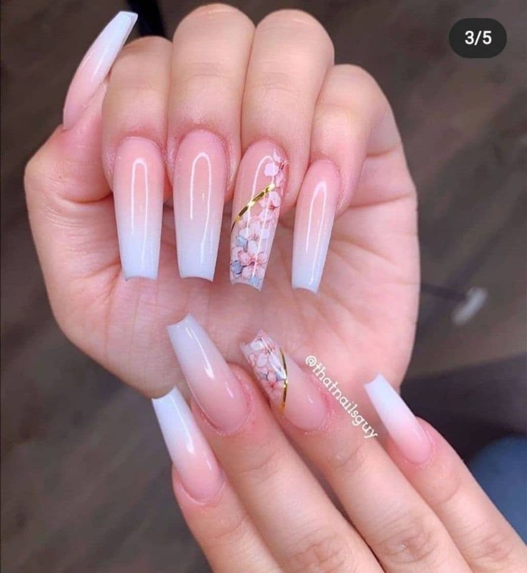 Moda Nails 