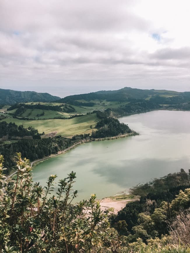 Place Furnas Lake