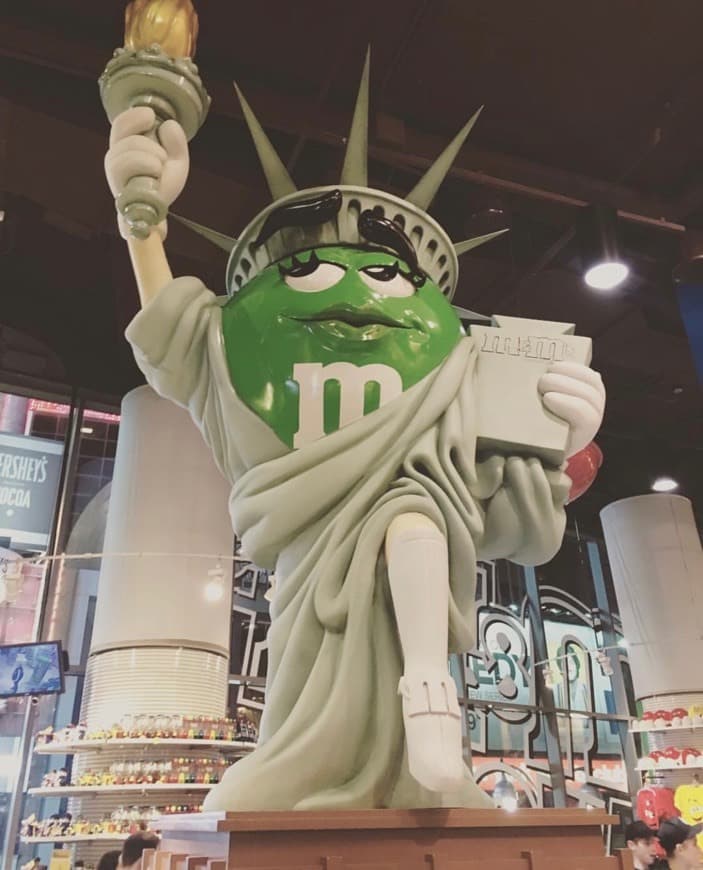 Lugar M&M store