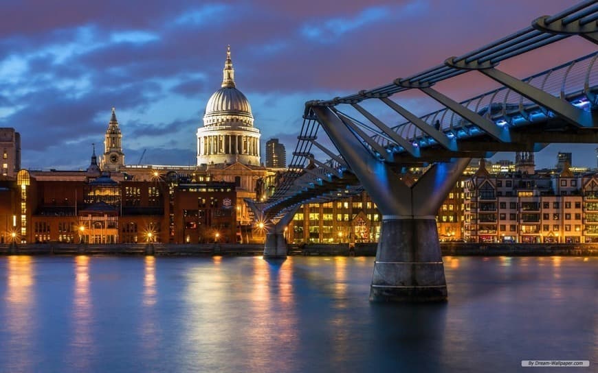 Place Millennium Bridge