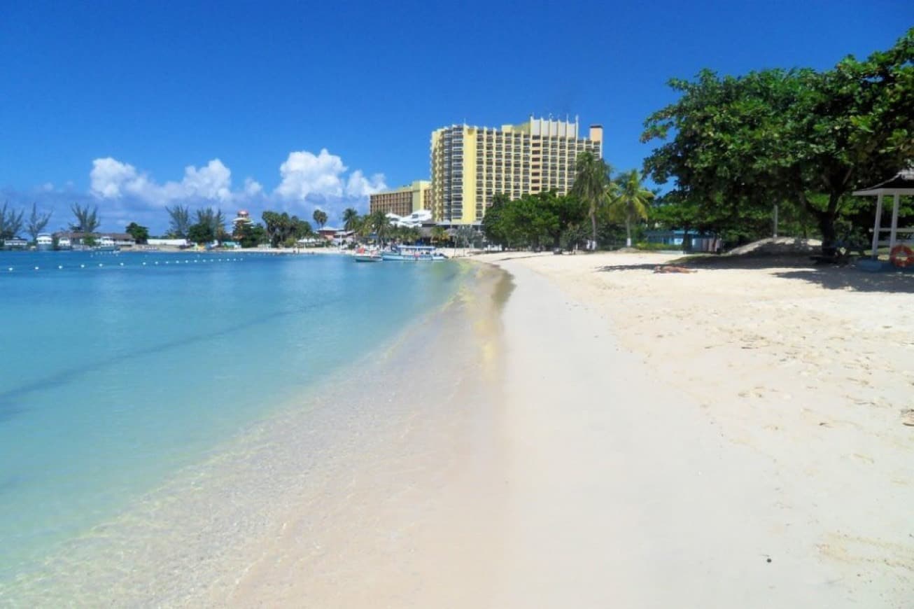 Place Ocho Rios Bay Beach