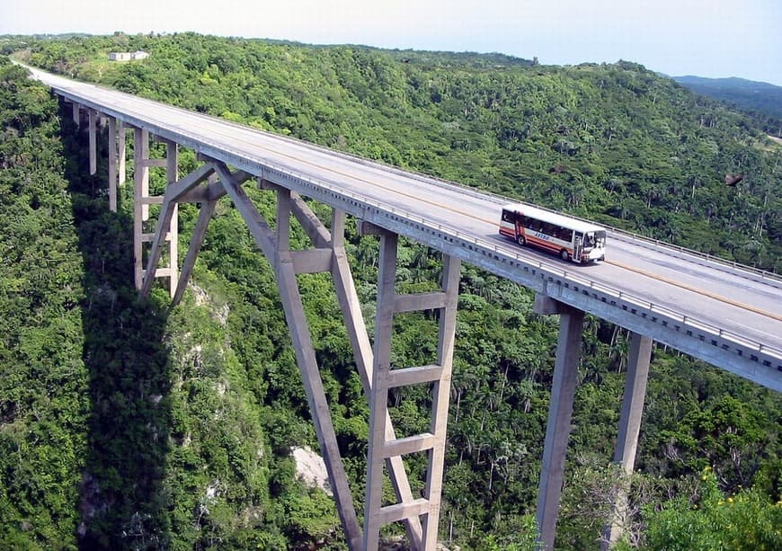 Place Puente de Bacunayagua