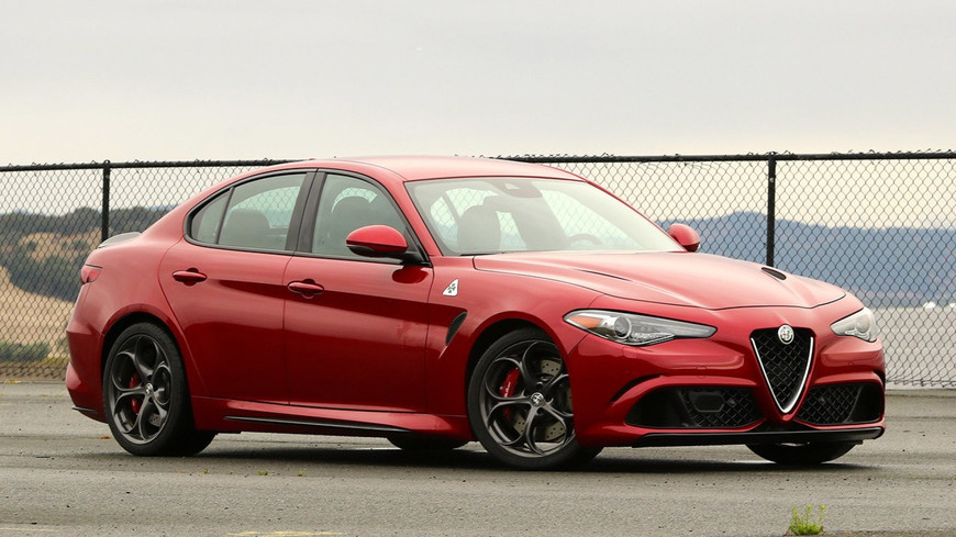 Moda Alfa Romeo Giulia Quadrifoglio