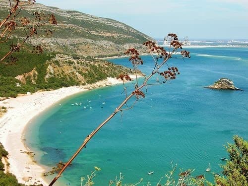 Place Praia do Portinho da Arrábida