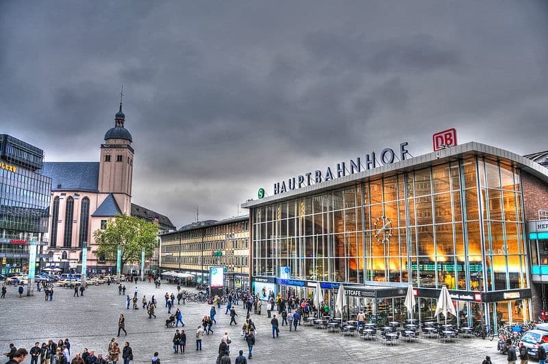 Place Cologne Central Station