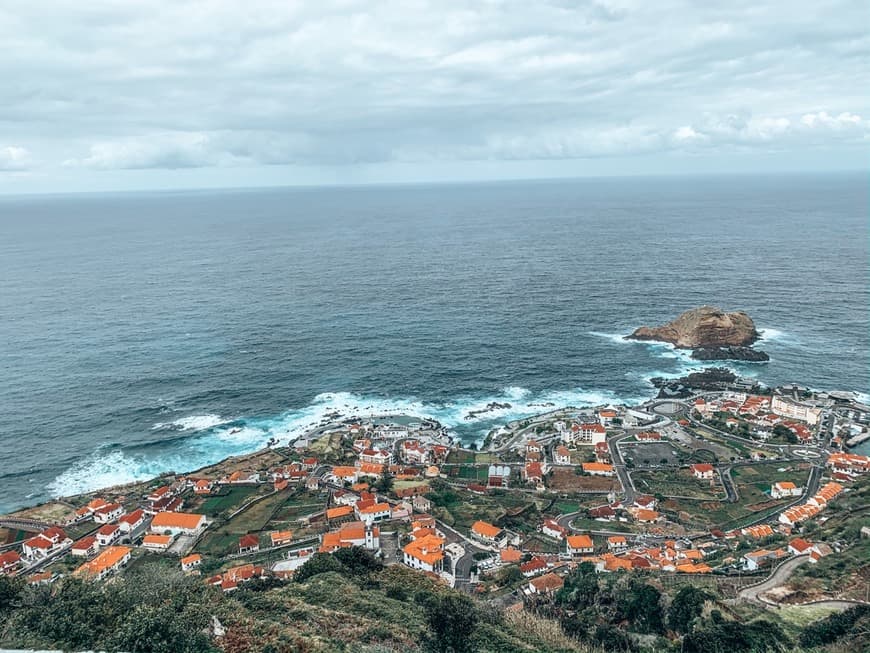 Place Porto Moniz