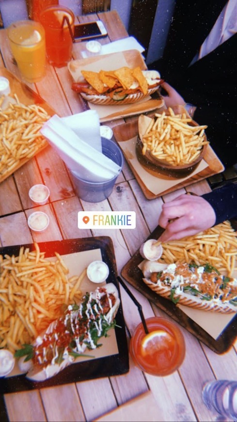 Restaurantes Frankie Hot Dogs