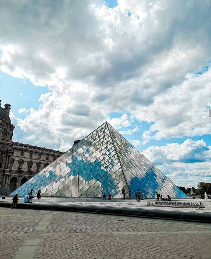 Lugar Museo del Louvre