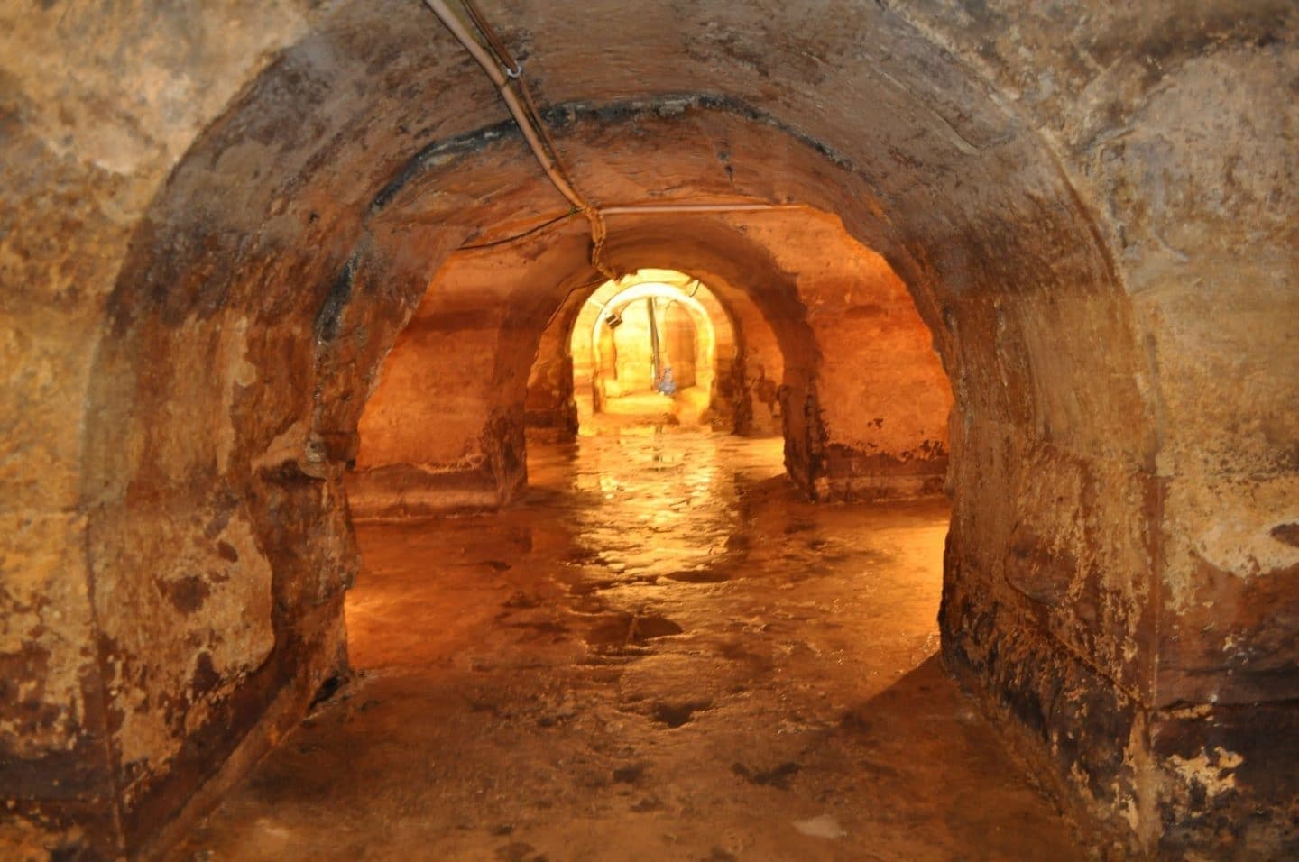 Lugar Galerias Romanas da Rua da Prata