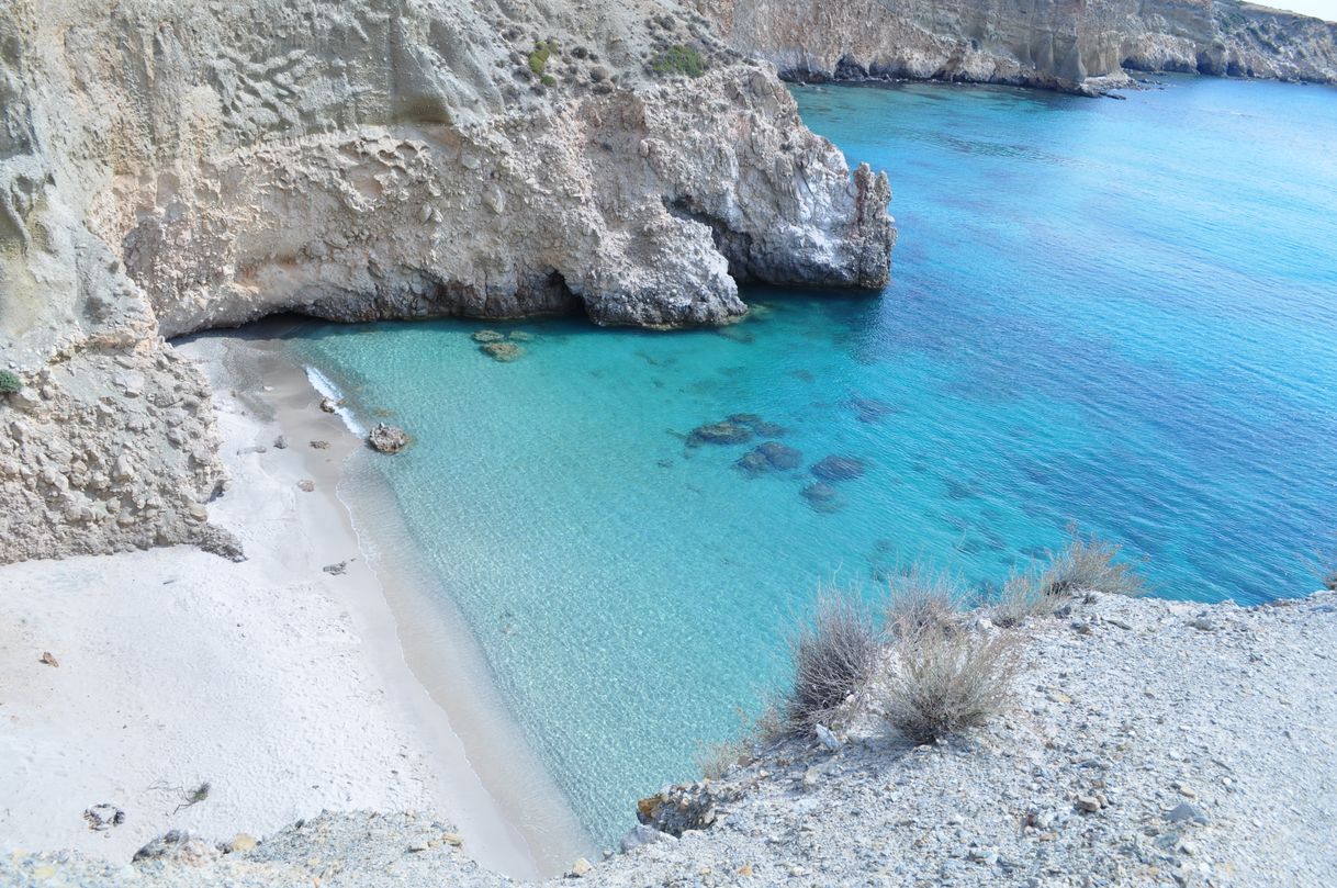 Lugar Tsigrado Beach, Milos