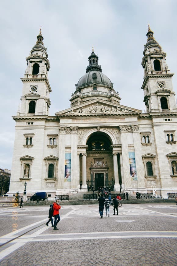 Place Basílica de San Esteban