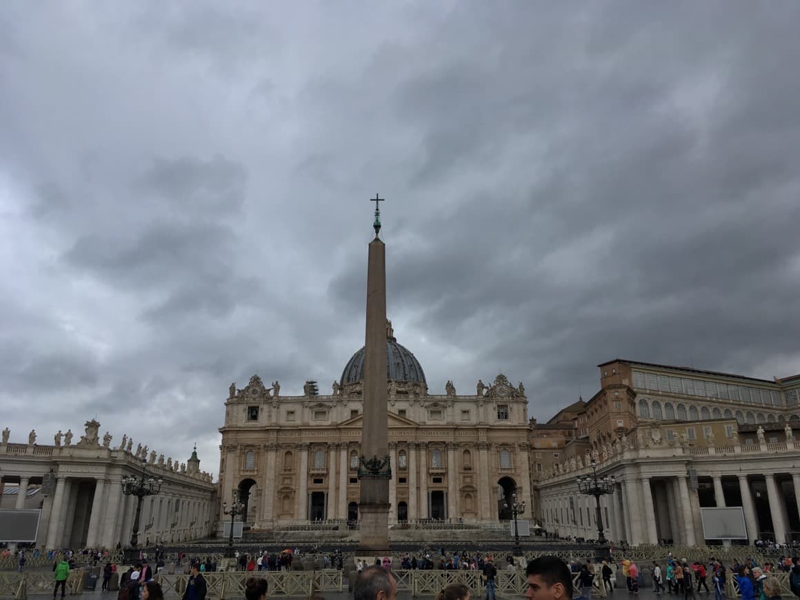 Place Basílica de San Pedro