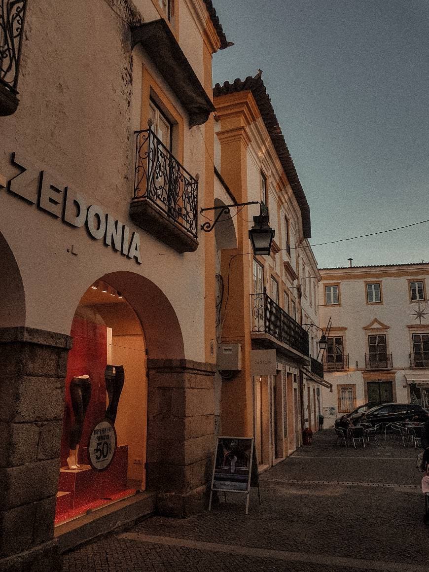 Place Évora