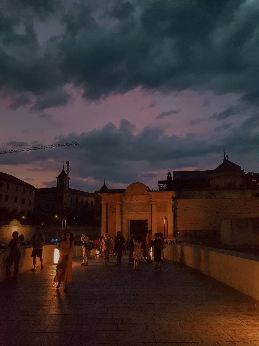 Place Puente Romano, Córdoba