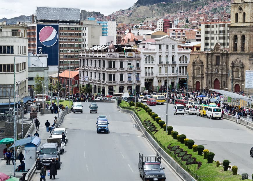 Lugar Avenida Pérez Velasco