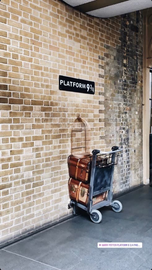 Lugar The Harry Potter Shop at Platform 9¾