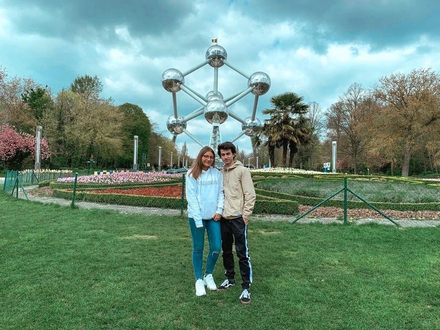 Lugar Atomium