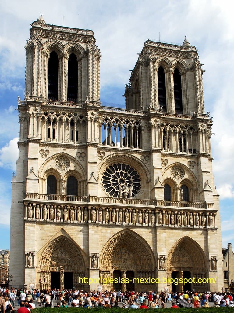 Place Notre Dame