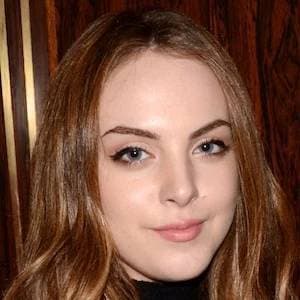 Moda Elizabeth Gillies