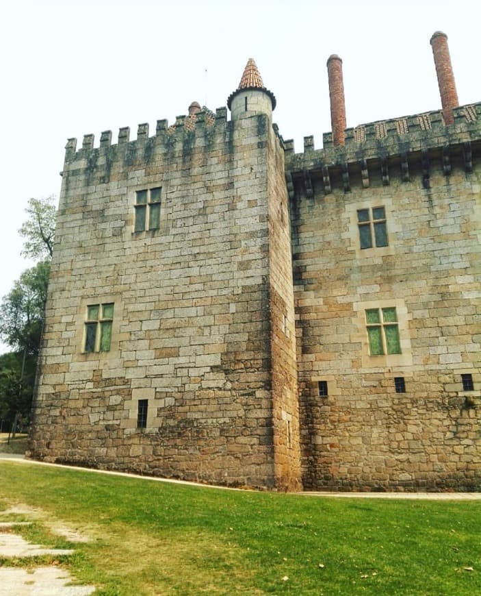 Place Paço dos Duques de Bragança