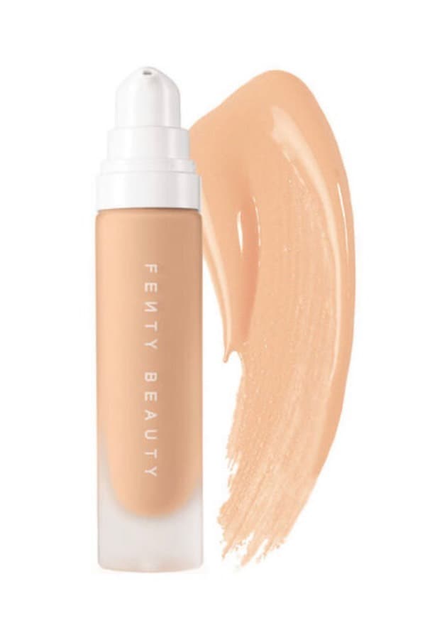 Moda Fenty Beauty by Rihanna
Base de longa duração 