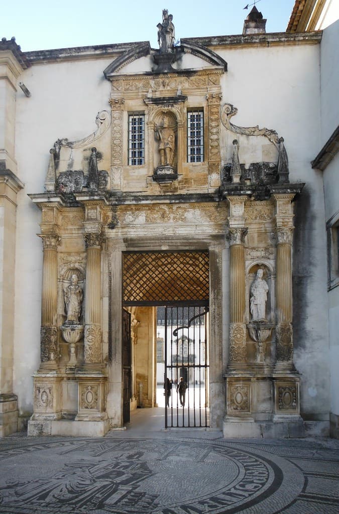 Place Porta Férrea