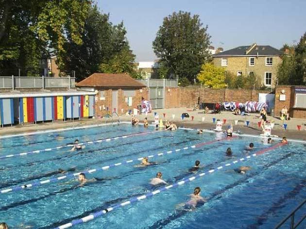 Place London Fields Lido