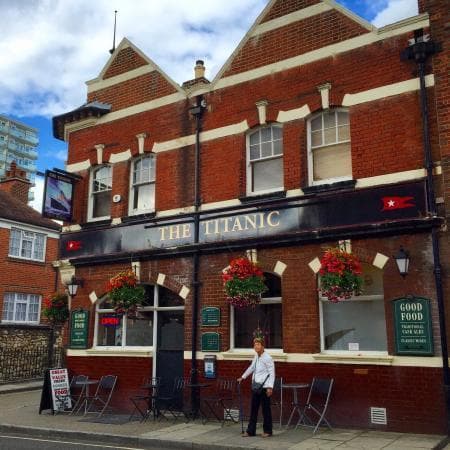 Lugar The Titanic Public House