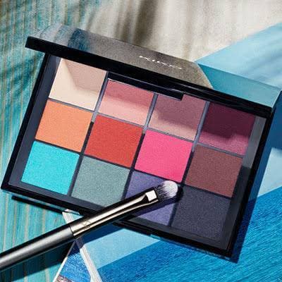 Fashion Smart Cult Eyeshadow Palette