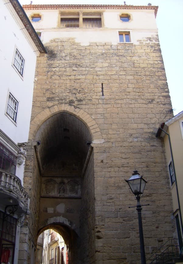 Lugar Arco Almedina