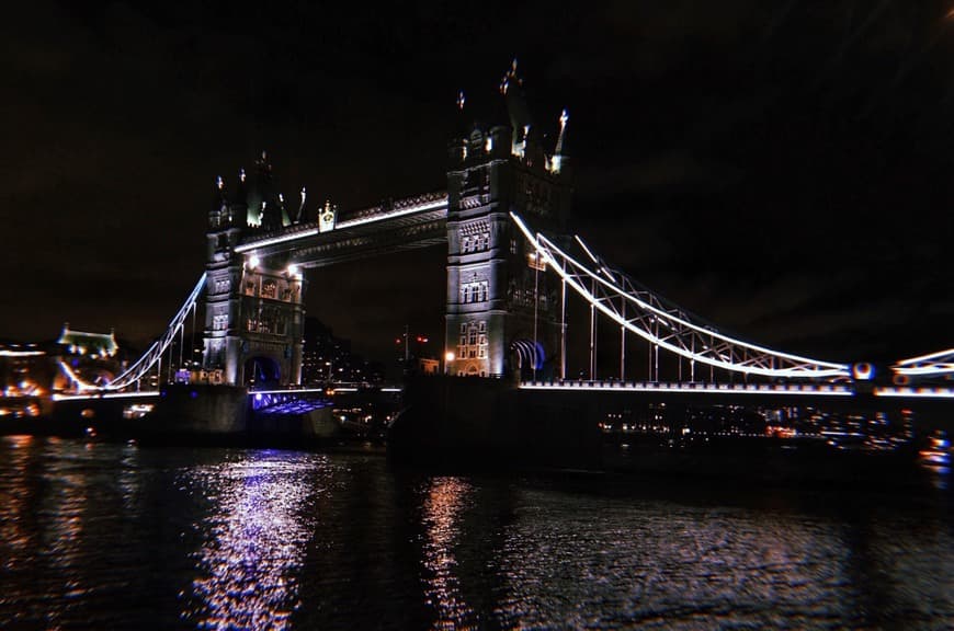 Place Tower Bridge