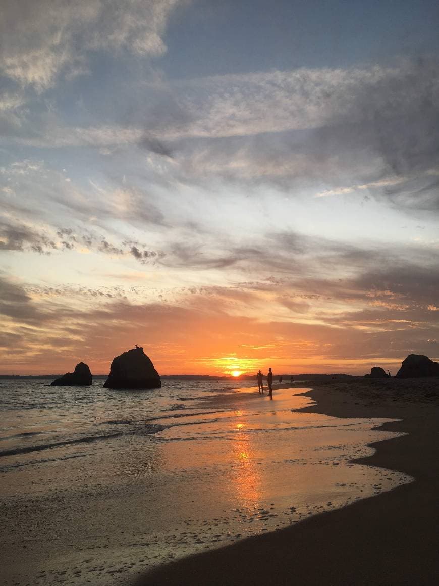 Lugar Rua Praia dos Três Irmãos