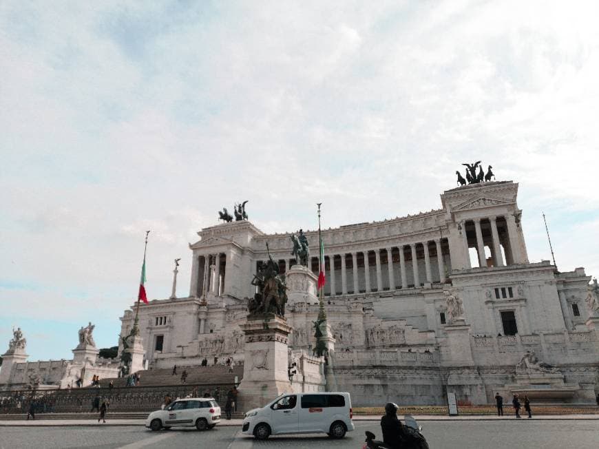 Place Monumento a Víctor Manuel II