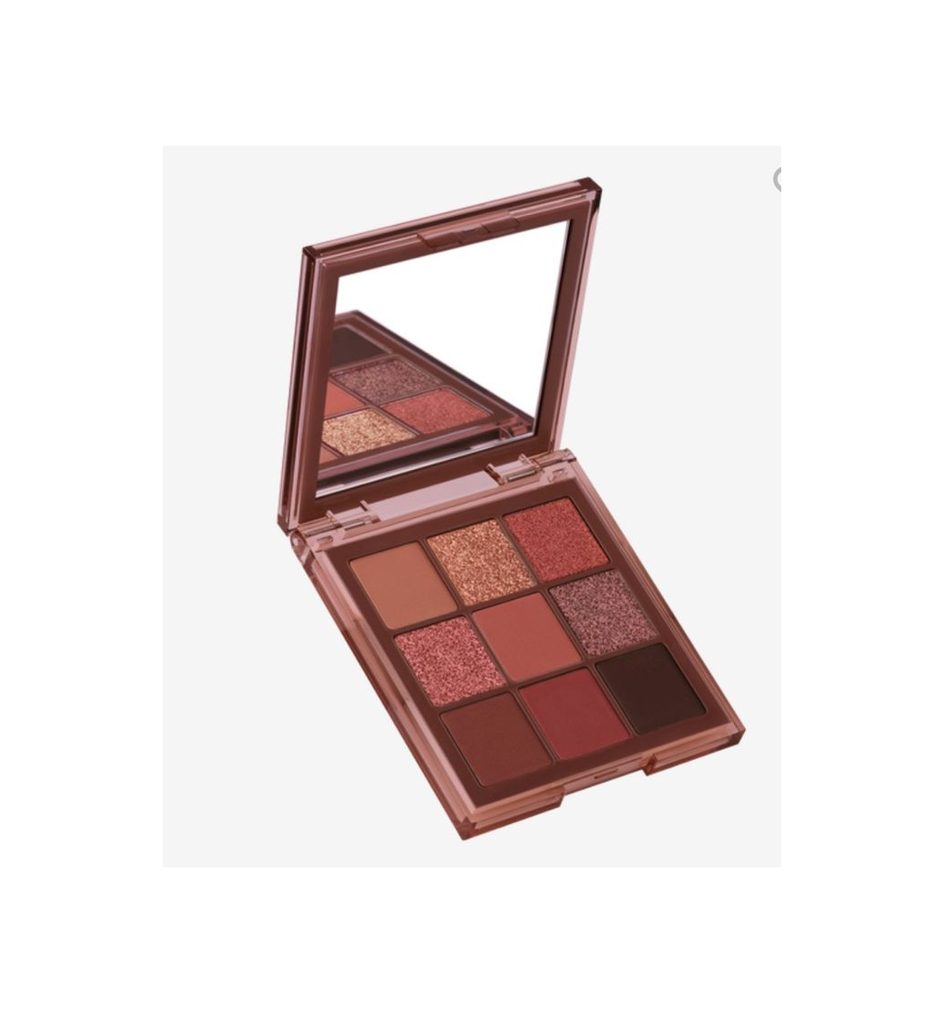 Producto Huda Beauty Nude Rich Palette