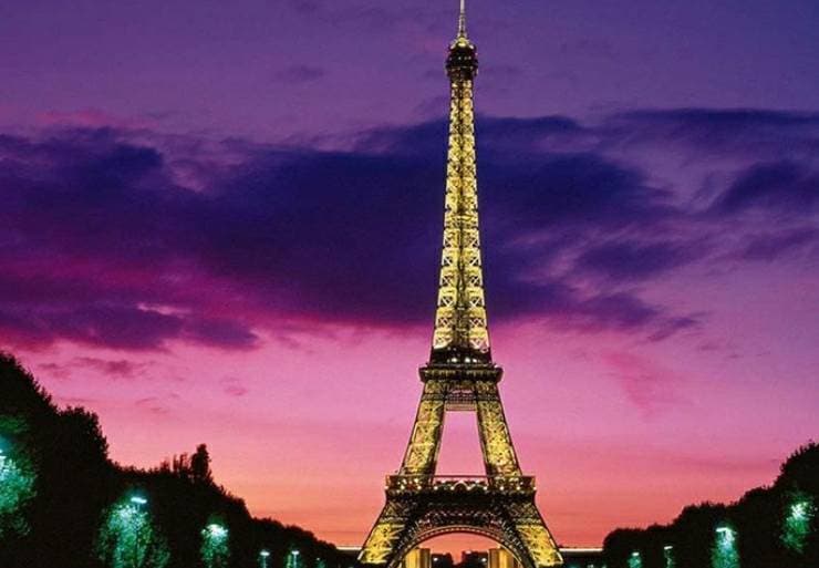 Place Torre Eiffel