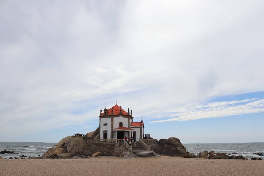 Lugar Capela do Senhor da Pedra - Miramar