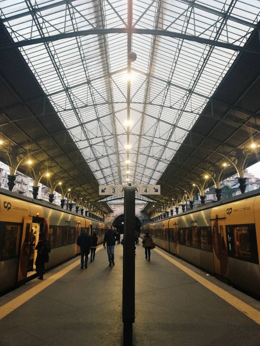 Lugar São Bento station