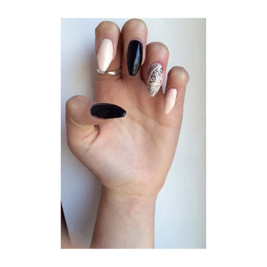 Moda UNHAS BEGE E PRETO